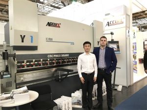 Polonya Müşteriler Sergimizi Ziyaret Etti