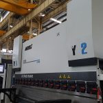 6-axis hidrolik cnc pres freni 200 Ton 3100mm için cnc backgauge XR Z1 Z2-eksen
